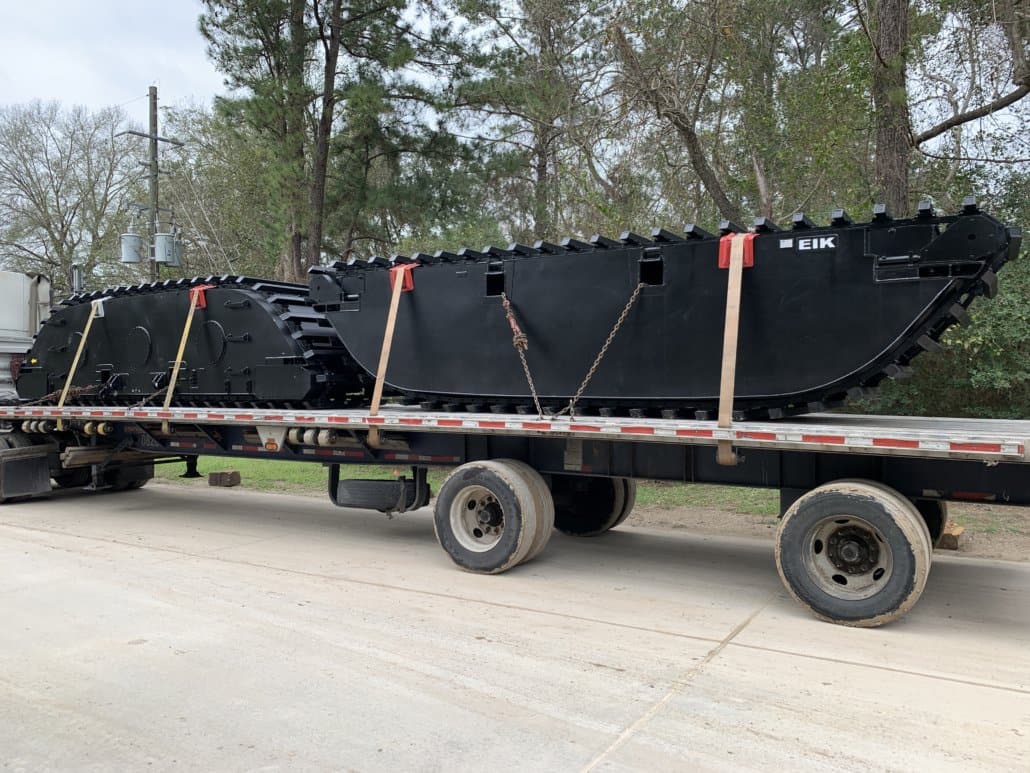 Amphibious Excavator Undercarriage - AM350-3 EIK Solutions