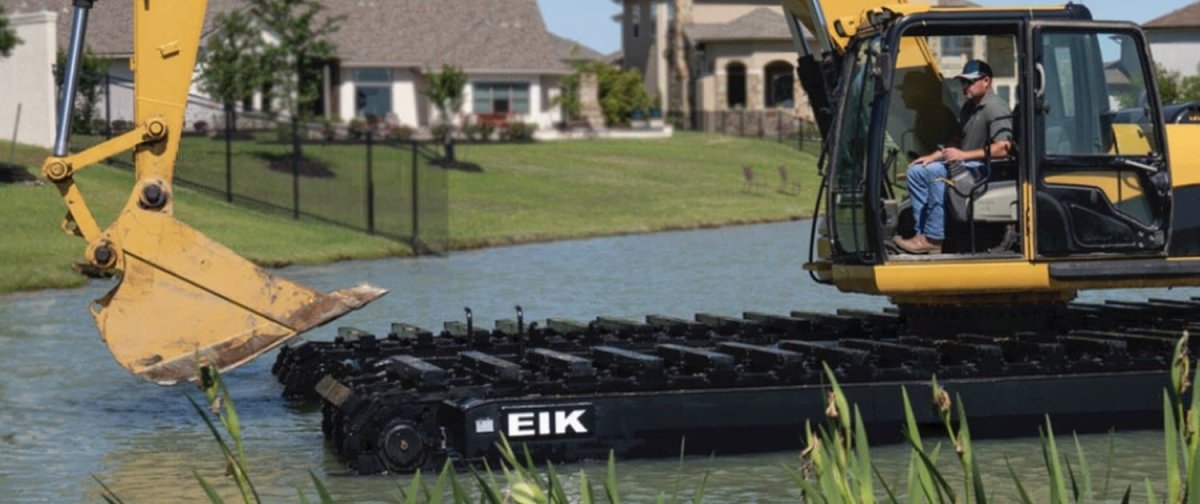 Amphibious Excavator Undercarriage - AM350-3 EIK Solutions