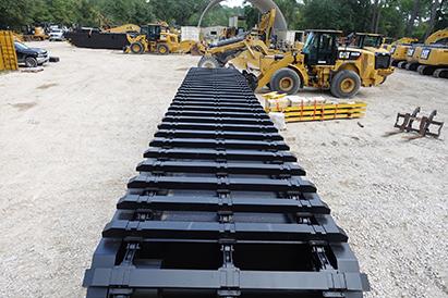Amphibious Excavator Undercarriage - AM350-3 EIK Solutions