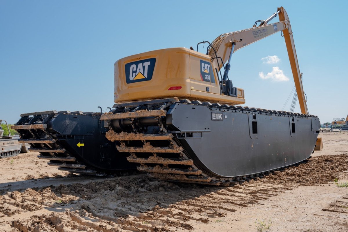 Caterpillar 2019 Long Reach Pontoon Excavator - 3505 Hours EIK Solutions