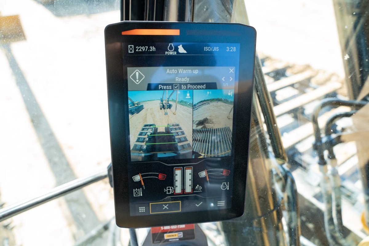 Caterpillar 2019 Long Reach Pontoon Excavator - 3505 Hours EIK Solutions