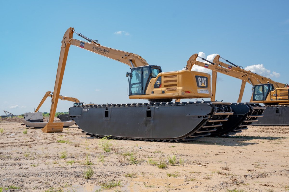 Caterpillar 2019 Pontoon Super Long Reach Excavator - 3825 Hours EIK Solutions