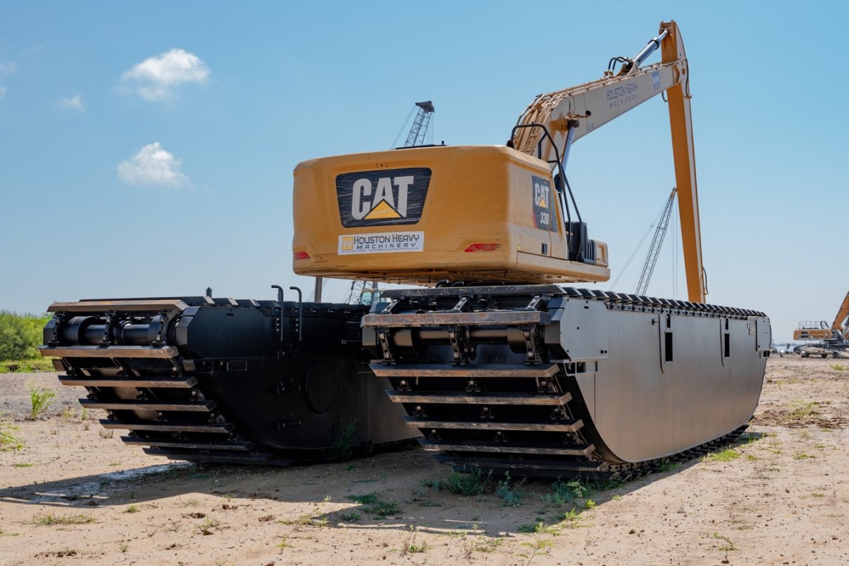 Caterpillar 2019 Pontoon Super Long Reach Excavator - 3825 Hours EIK Solutions