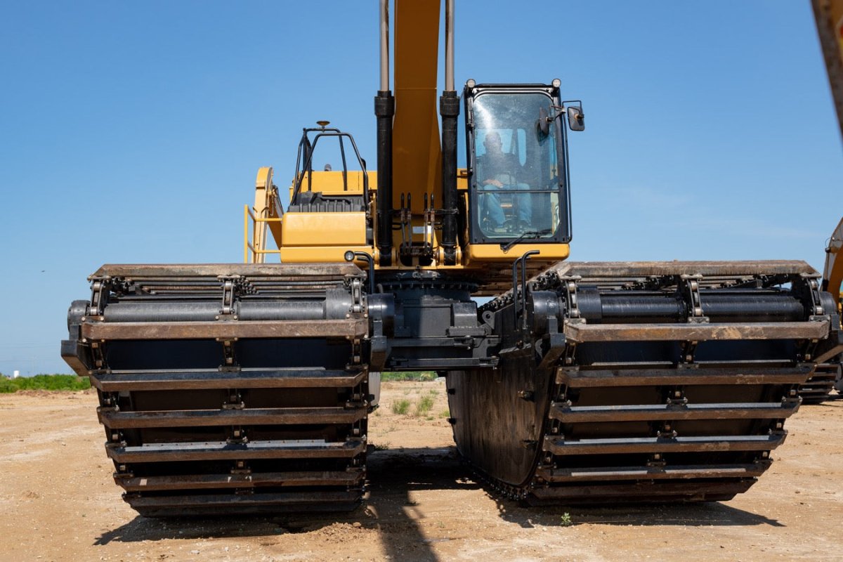 Caterpillar 2021 AM326 LR MFJ00387 - 3,617 hours EIK Solutions