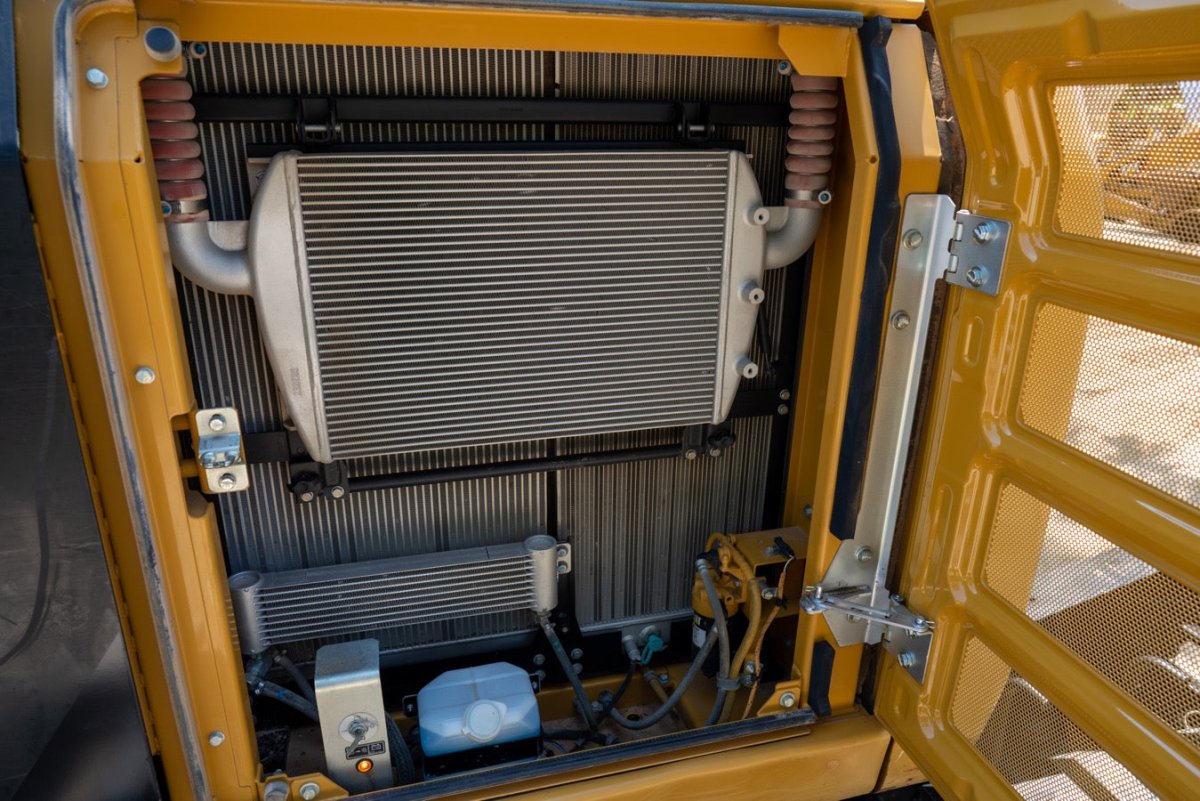 Caterpillar Excavator 2016 - 7927 Hours EIK Solutions