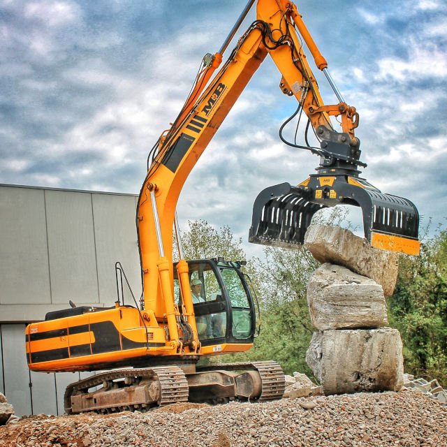 MB-G1500 S4 SORTING GRAPPLES MB Crusher